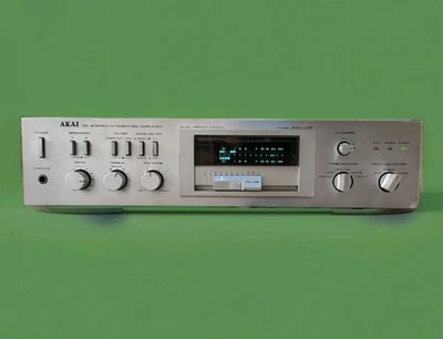 AKAI AM-U03 AMPLIFICATORE INTEGRATO STEREO HI-FI MADE IN JAPAN - Immagine 1 di 4