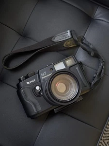Fuji GW670III Camera (EX+ Cosmetic Condition - Low Use - READ) US Seller - Picture 1 of 6
