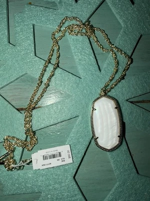 Nuevo con etiquetas Collar Kendra Scott Rae Madreperla Colgante Precio de venta sugerido por el fabricante $80 Foto 1 de 3