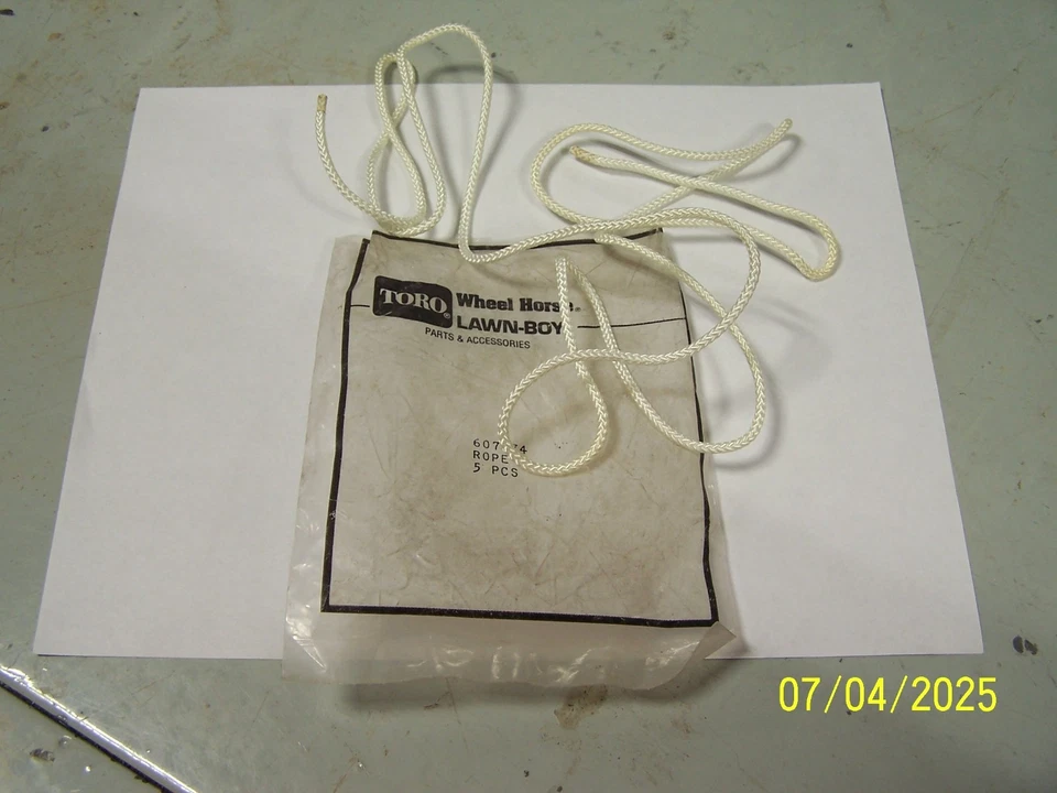 Cuerda de arranque de tracción vintage Lawn Boy Mower OEM NOS 607874 Foto 1 de 1