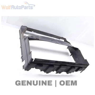 2014-2019 LAND ROVER RANGE ROVER - Radiator Shroud / Frame FPLA8C464A - Image 1 of 4