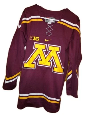 Minnesota Golden Gophers Nike Hockey Jersey Men’s Small Big 10 Embroidered 🏒🐿️ - Image 1 of 4