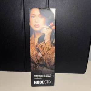 Nudestix x Glamzilla Dirty 30 Blush Kit Dirty 30, Thriving & Flirty NIB - Picture 1 of 1