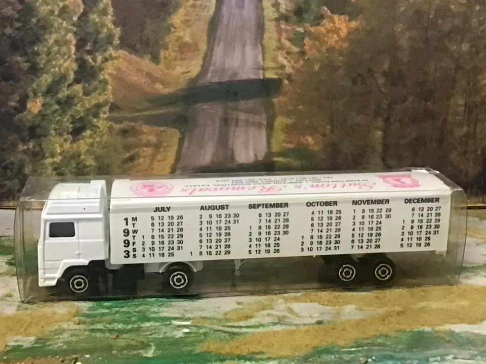 Majorette - Sutton's Removals 1993 Calendar Volvo Truck Boxed 1/100 - Image 1 of 4