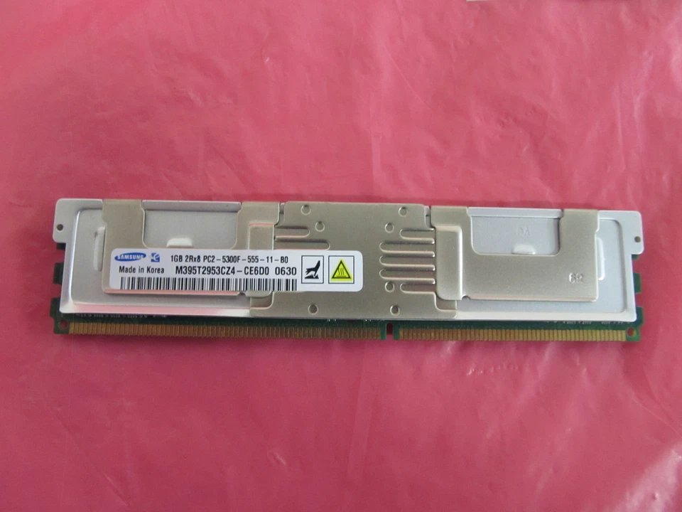 M395T2953CZ4-CE6D0 Samsung 1GB DIMM DDR2 PC2-5300F (667MHz) 2RX8 - Image 1 of 1