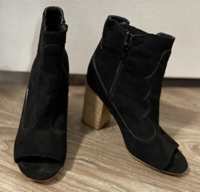 Carlos Santana Women’s Black Ankle Bootie Peep Toe Faux Suede Size 7M - Image 1 of 4