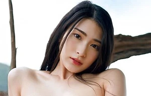 Suzu Honjo Photo Book: SHOKKAN - Japan Sexy Idol (Re-edited Paperback Edition) - Picture 1 of 4