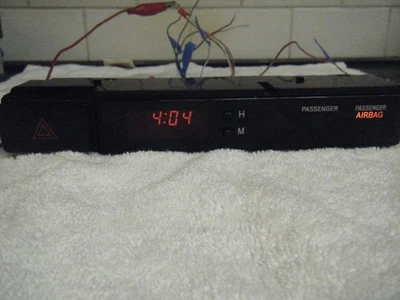 05-11  Toyota Tacoma clock hazard switch OEM Foto 1 de 4