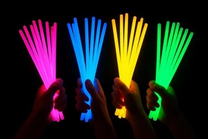 48 96 144 240 palos brillantes para collar de 8" favor de fiesta color neón y conectores - Imagen 1 de 3