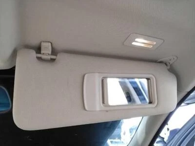 Parasol derecho usado se adapta a: BMW 328I Sdn Xi 2008 AWD tela grado derecho A Foto 1 de 4