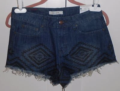   ADAM LEVINE PANTALONES CORTOS VAQUEROS DESGASTADOS CON ESTAMPADO GEOMÉTRICO - TALLA 7/8 JRS. Foto 1 de 2