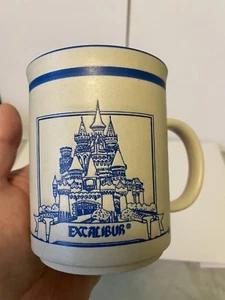 Las Vegas Excalibur Becher Vintage Steingut - Bild 1 von 8