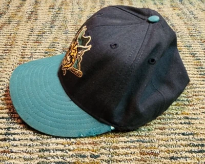 Gorra Lynchburg Hillcats MLB Cubs Championship Game Usada 2002 Pete Mackanin Foto 1 de 4