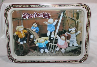 Bandeja de TV de metal con muñecas Cabbage Patch Kids 1984 de colección Foto 1 de 3