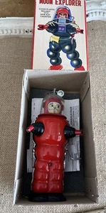 Moon Explorer Robot Wind-Up Tin Metal Red with BOX WORKING Vintage China - Picture 1 of 6