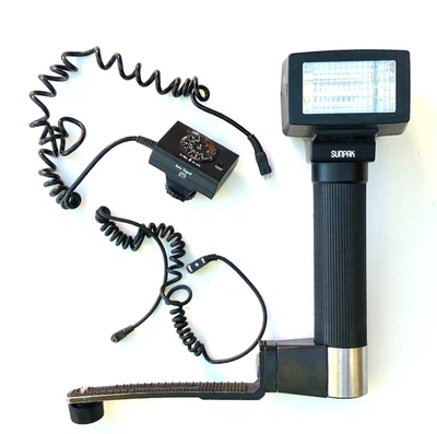WORKS Sunpak Auto 611 Thyristor Pro handle mount film camera flash & auto signal - Image 1 of 4