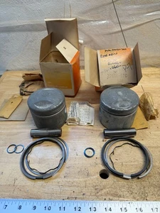 Harley NOS OEM# 22108-53C Panhead Shovelhead FL Pistons  .060 1953-73 - Picture 1 of 10