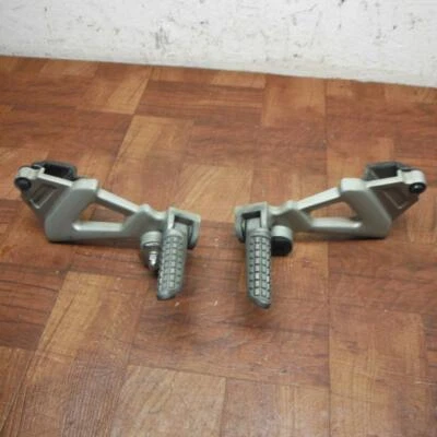 94-99 kawasaki ninja zx11 ZX-11 1100 OEM LEFT RIGHT REAR FOOT PEG BRACKET REST Foto 1 de 4