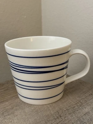 Taza de café Royal Doulton Pacific rayas azules blancas Foto 1 de 4