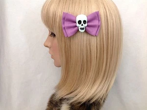 Púrpura pastel como nuevo calavera arco clip rockabilly pin up chica psychobilly gótico - Imagen 1 de 2