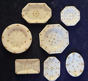 7x Dolls house Hand Decorated Plastic serving dishes bowls platters 1:12th - Picture 1 of 2