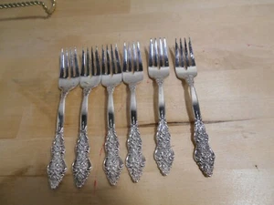 6 Rogers 1971 SILVER RENAISSANCE Pattern Salad Forks IS Silverplate 8114 - Picture 1 of 3