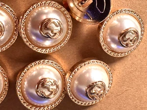 5 GUCCI BUTTONS BRILLIANT GOLD & PEARL DOME GUCCI ICONIC GG BUTTONS 23mm - Picture 1 of 13