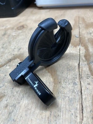 Trophy Ridge Whisker Biscuit Quick Shot Rest Universal RH/LH Large arrow bow - Image 1 of 4
