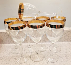 8 bicchieri da vino vintage incisi oro bordo incrostato stelo calici acqua alti 8" - Foto 1 di 13