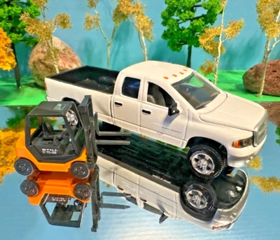 Ertl 1/64 Dodge RAM 2001, 2500, Blancanieves ERTL, muy raro, carretilla elevadora todavía Foto 1 de 4