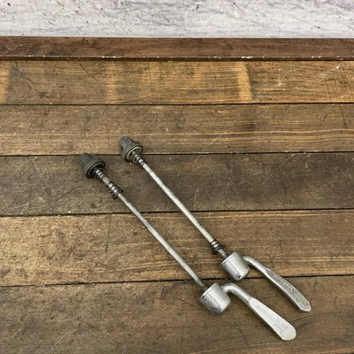 Brochetas de liberación rápida Shimano 600 vintage 6207 126 mm delanteras traseras acero Japón Foto 1 de 4