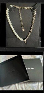 Preloved Chanel verzierte Halskette CC Kunstperlen gravierter Verschluss Stern Gold Plt - Bild 1 von 11