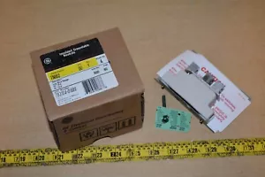 GE Isolato Terrabile Neutro TN162 60 amp 600 VAC - Foto 1 di 2