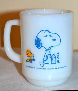 TAZA DE CAFÉ VINTAGE Snoopy Woodstock FIRE KING vaso de leche - Imagen 1 de 5