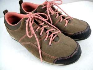 L.L. Bohnengröße 9W braune Wildleder-Damen-Turnschuhe - Bild 1 von 12