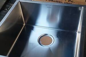 Frigidaire FGUR1919-D9 Undermount Stainless Steel Single Bowl Kitchen Sink READ