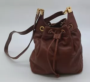 Borsa a secchiello vintage Saddle River in pelle con coulisse, marrone scuro. D2013 - Foto 1 di 19