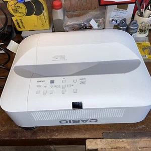 Casio projector short throw - Photo 1/13