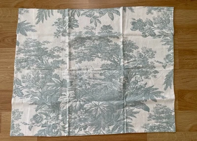 Pottery Barn (1) almohada falsa verde claro castillo floral 30” x 24” núcleo de cabaña Foto 1 de 4