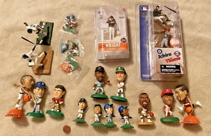 Figuren Konvolut 20 NBA NFL MLB McFarlane Corinthian Ichiro meist lose - Bild 1 von 2