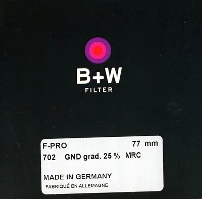 B+W 77mm MRC 702 Soft-Edge 25% Graduated Neutral Density Filter (1067372) - Image 1 of 4