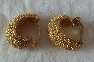 VTG ST JOHN SIGNED GOLD TONE CLIP ON EARRINGS CRESCENT SHAPE - Picture 1 of 4