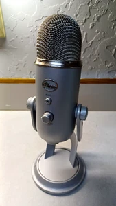 Blue Yeti Silver LE Mikrofon USB Professional, komplett mit Ständer & Kabel - Bild 1 von 10