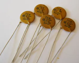 10 condensadores de disco de cerámica Circle D de nuevo 47 pf 1kv 1000v - Imagen 1 de 1