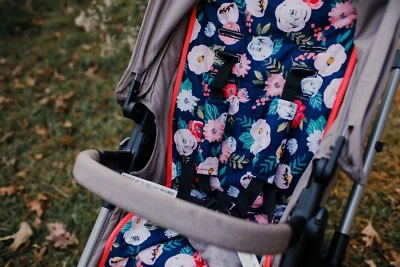 Универсальные аксессуары для прогулочной коляски Navy Peonies подкладка для сиденья коляски  - Изображение 1 из 4