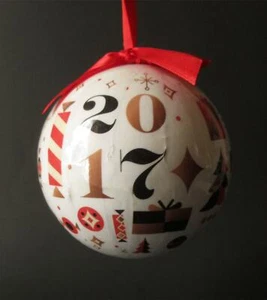 2017 FAO Schwartz Large 4" Christmas Ornament Bulb w Trees Presents Candy O704 - Picture 1 of 7