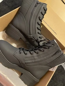 Bota de combate Amazon Essentials para mujer de goma con suela gruesa 9,5 negra (V) - Imagen 1 de 11