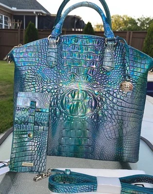 BRAHMIN Llamativo TOPACIO AZUL OPALESCENTE IRIDISCENTE Lg DUXBURY y CARTERA NUEVO CON ETIQUETAS Foto 1 de 4