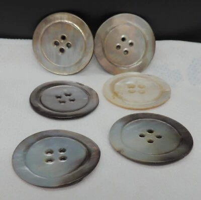 Vintage Six Large Shell Buttons - Image 1 of 4