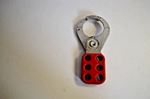 MASTER LOCK STEEL LOCKOUT HASP 1-1/2" Jaw Clearance - Picture 1 of 3